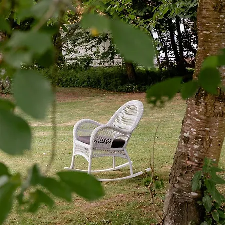 Idyllic Romantic 