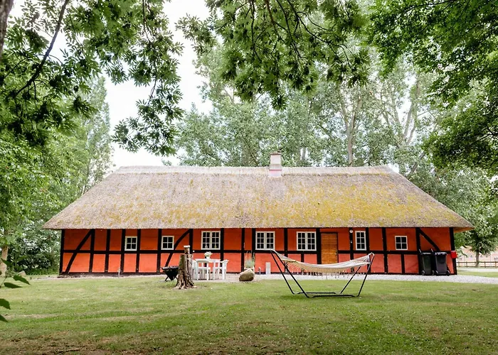 Idyllic Romantic 